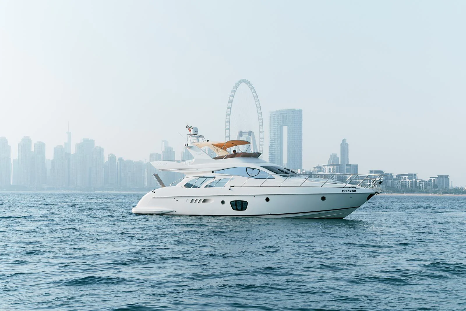 Azimut Yacht 55 — yacht privé à louer à Dubaï chez BENARCI