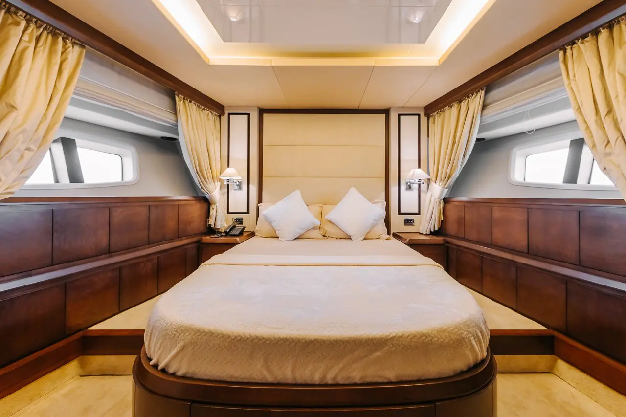 Azimut Yacht 75 — miniature 3
