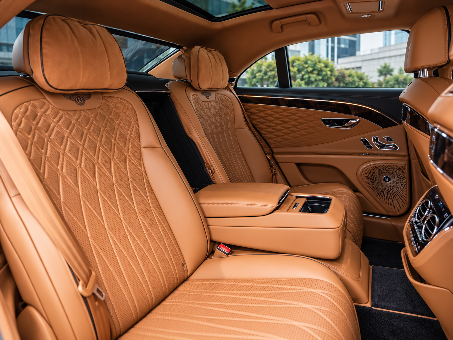 Bentley Flying Spur — miniature 6