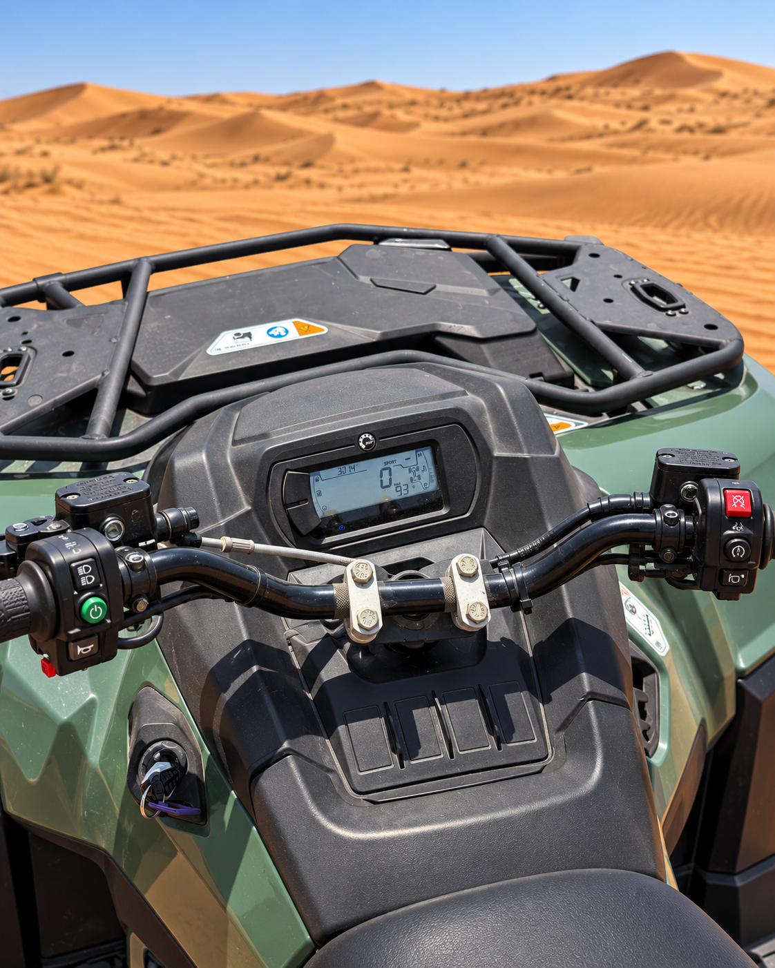 Guidon et tableau de bord numérique du Can-Am Outlander PRO 570