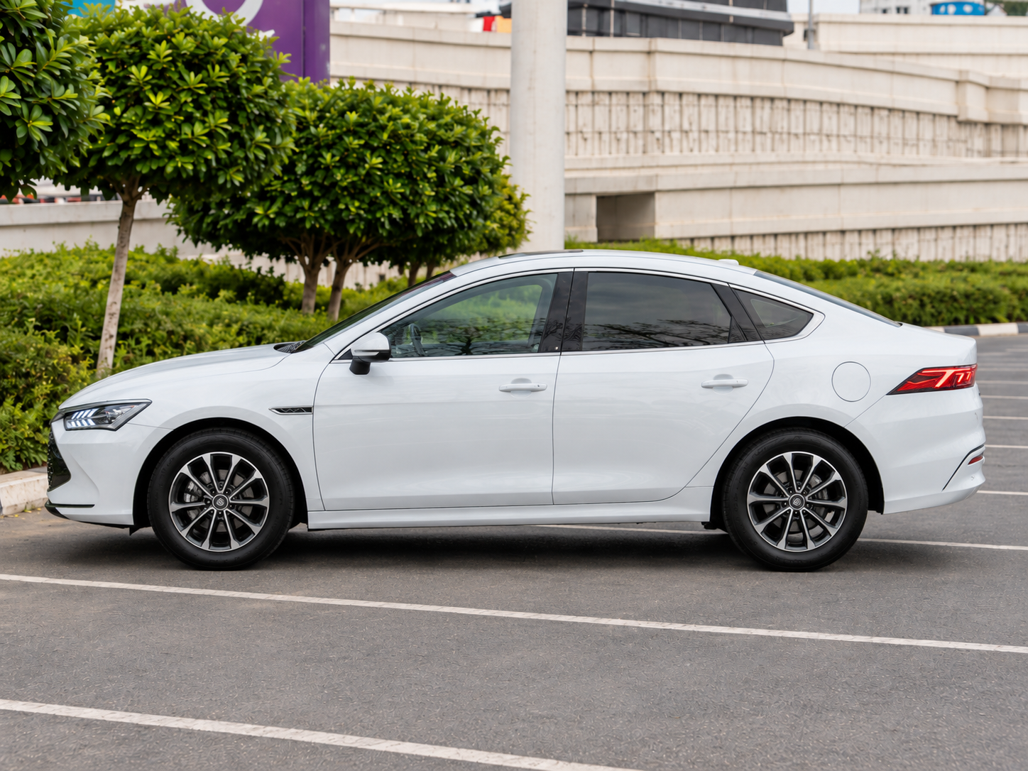 BYD QIN Plus — miniature 3
