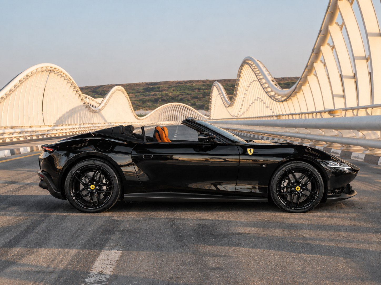 Ferrari Roma Spyder — miniature 3