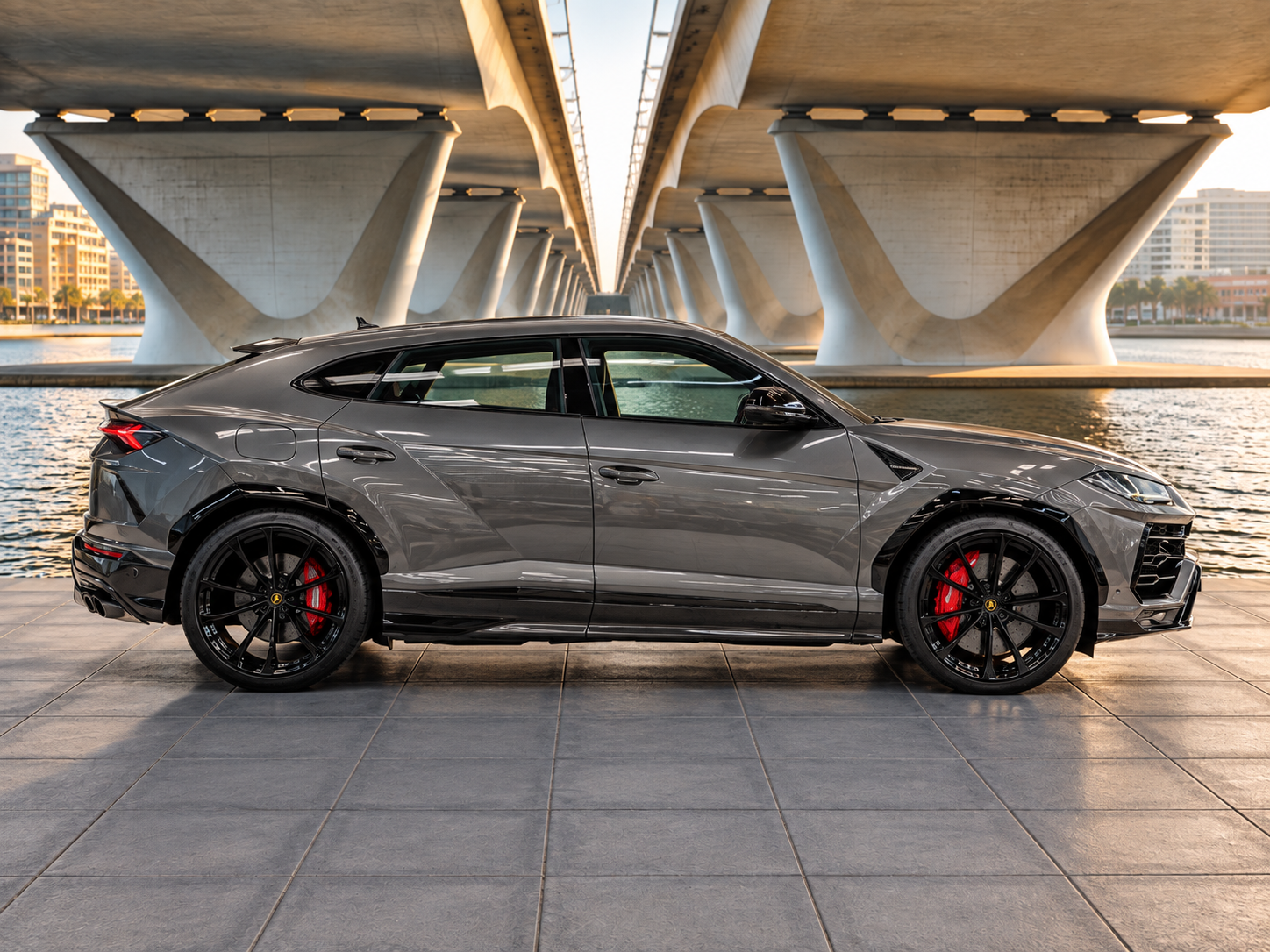 Lamborghini Urus — miniature 3