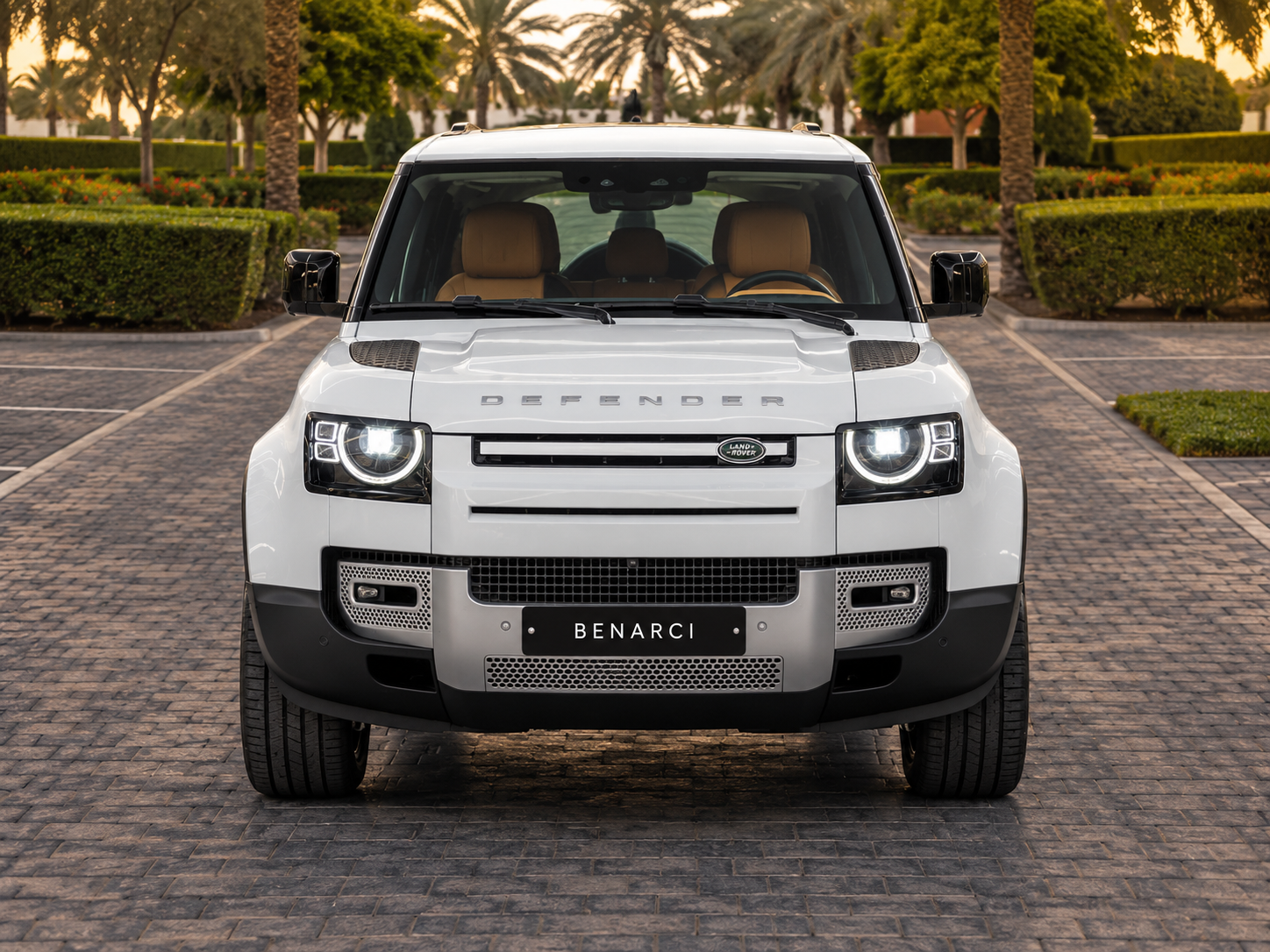 Land Rover Defender 110 HSE V6 P400 — miniature 4