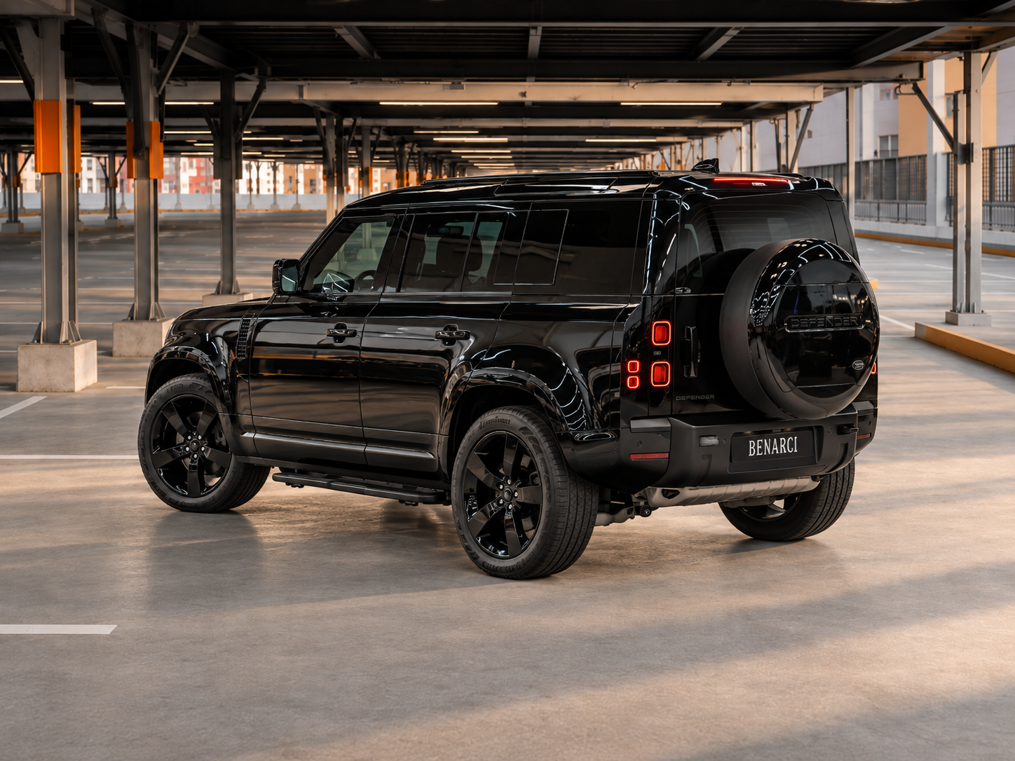 Land Rover Defender 110 HSE V8 P525 — miniature 2