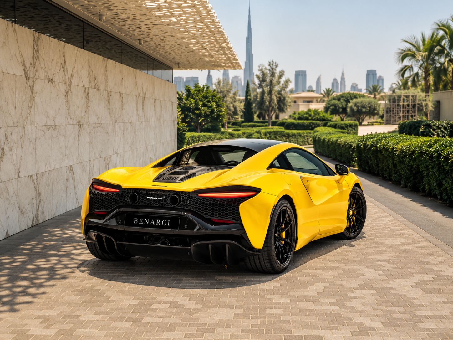 McLaren Artura — miniature 2