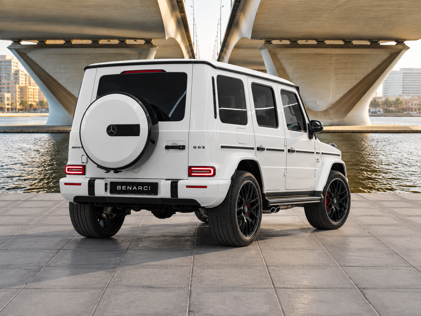 Mercedes G63 2022 — miniature 2