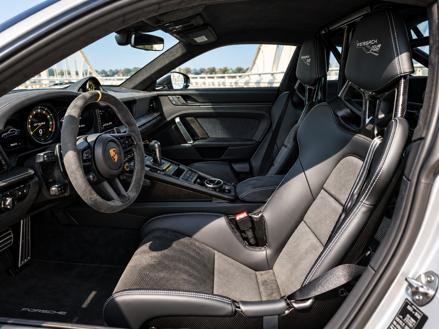 Porsche 911 992 GT3 RS — miniature 6