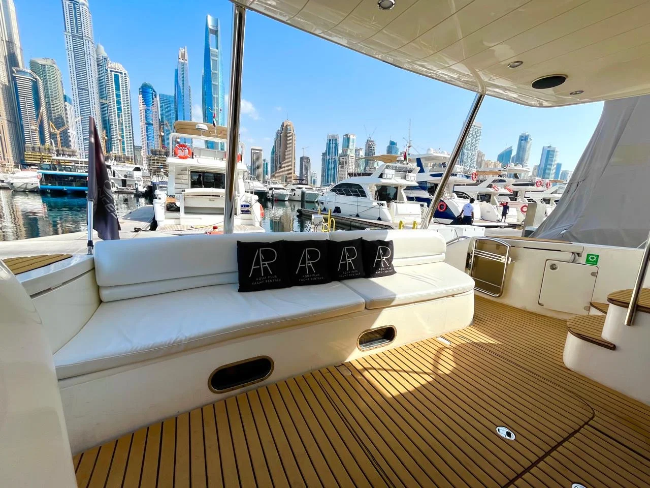 Princess Yacht 68 — miniature 2