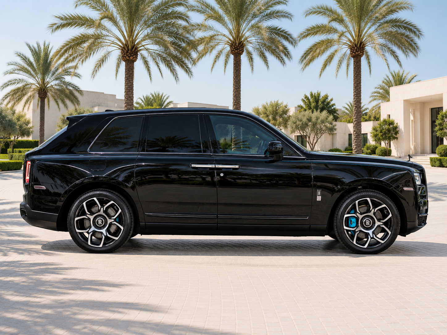 Rolls Royce Cullinan Black Badge — miniature 3