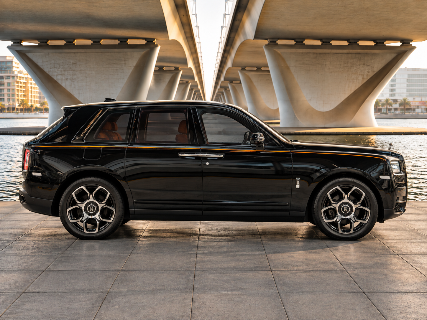 Rolls Royce Cullinan Black Badge — miniature 3